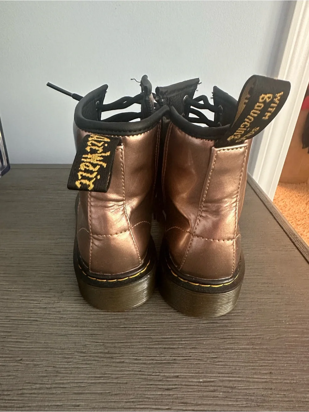 Dr. Martens Kids Metallic Pink Lace-Up Boots